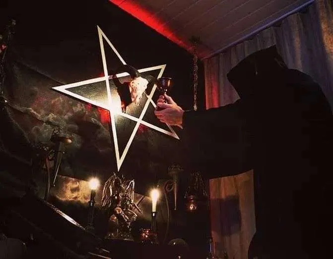 CHI SONO GLI OPERATORI ESOTERICI AFFIDABILI?